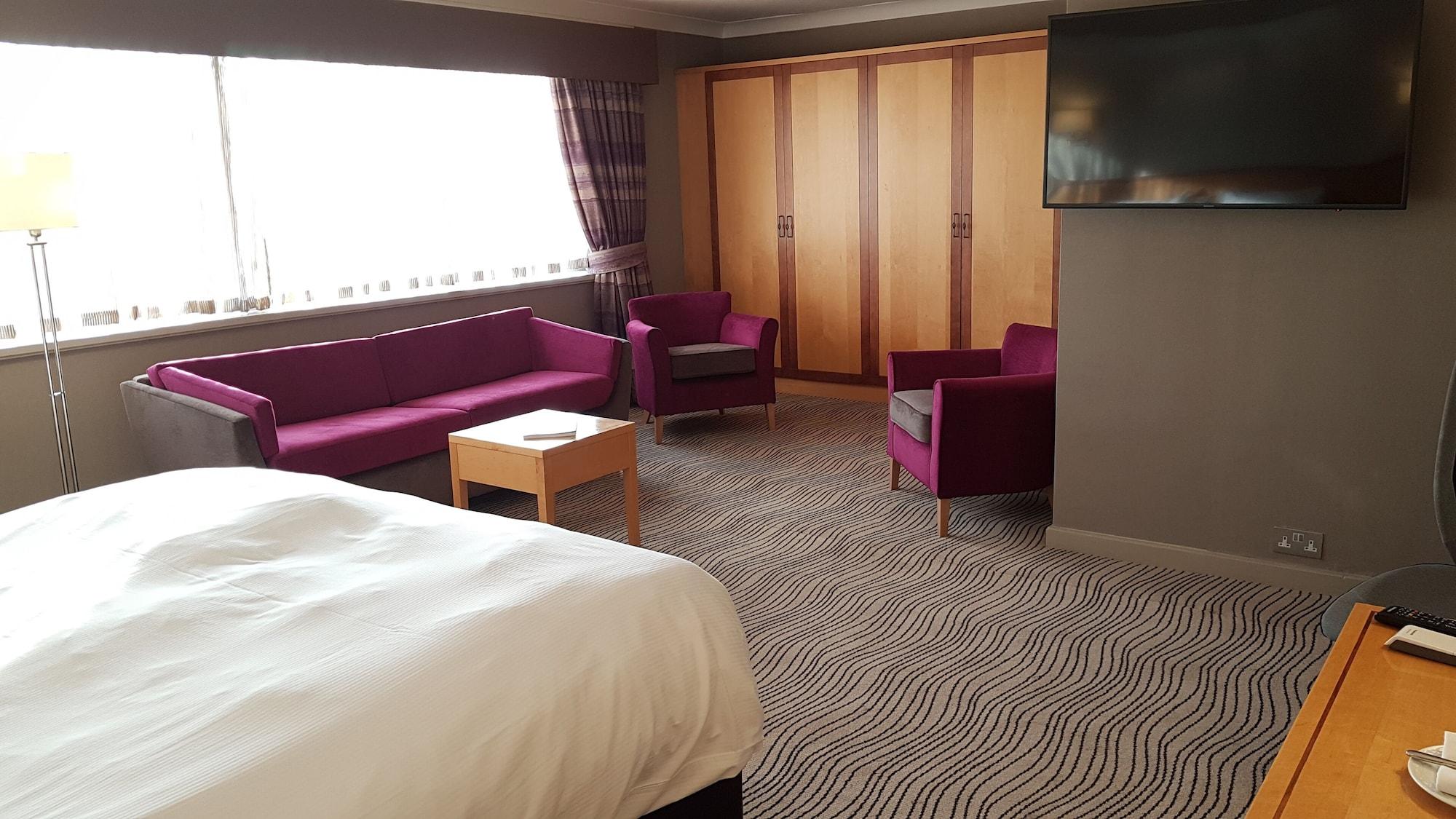 Best Western Heath Court Hotel Ньюмаркет Екстер'єр фото