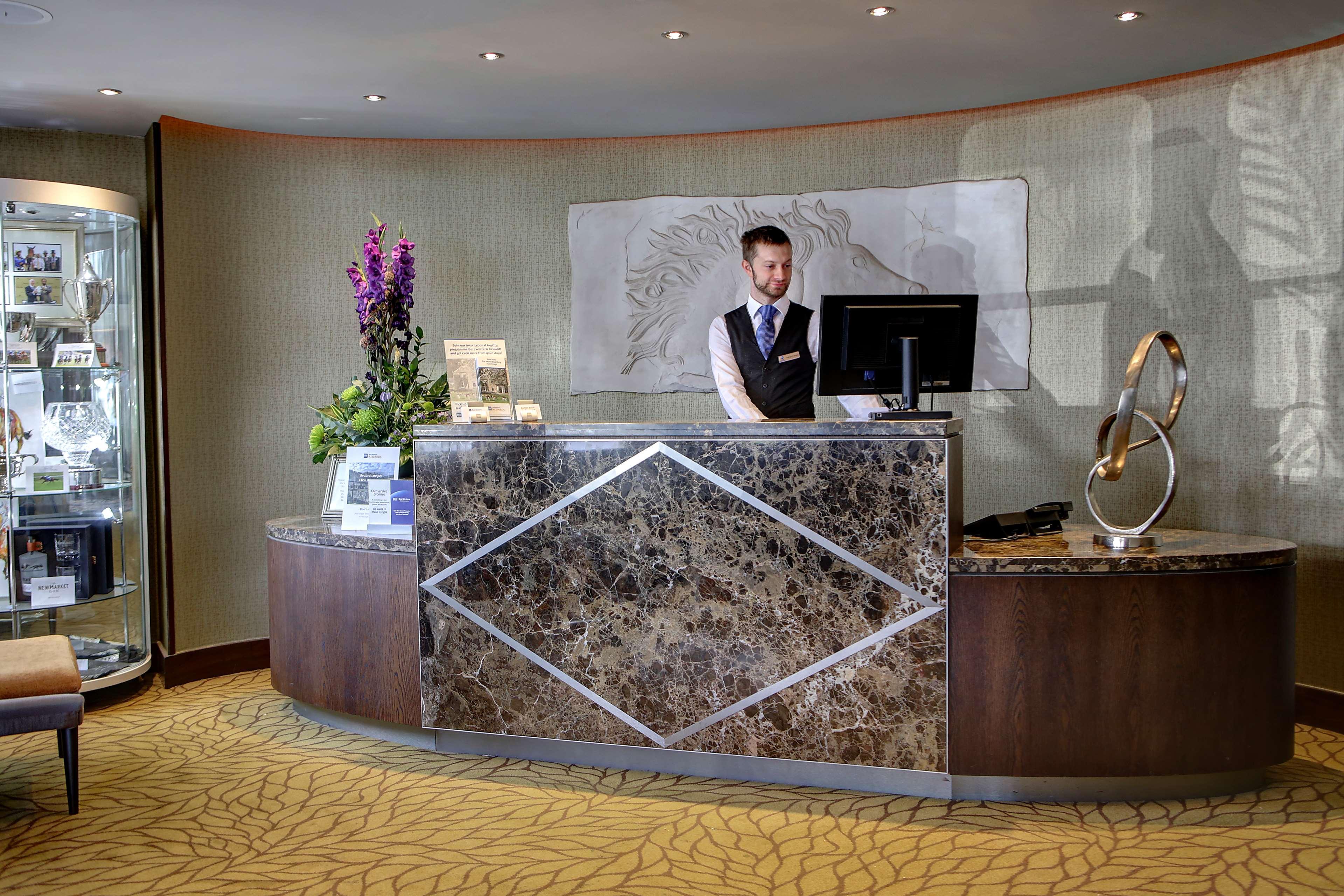 Best Western Heath Court Hotel Ньюмаркет Екстер'єр фото
