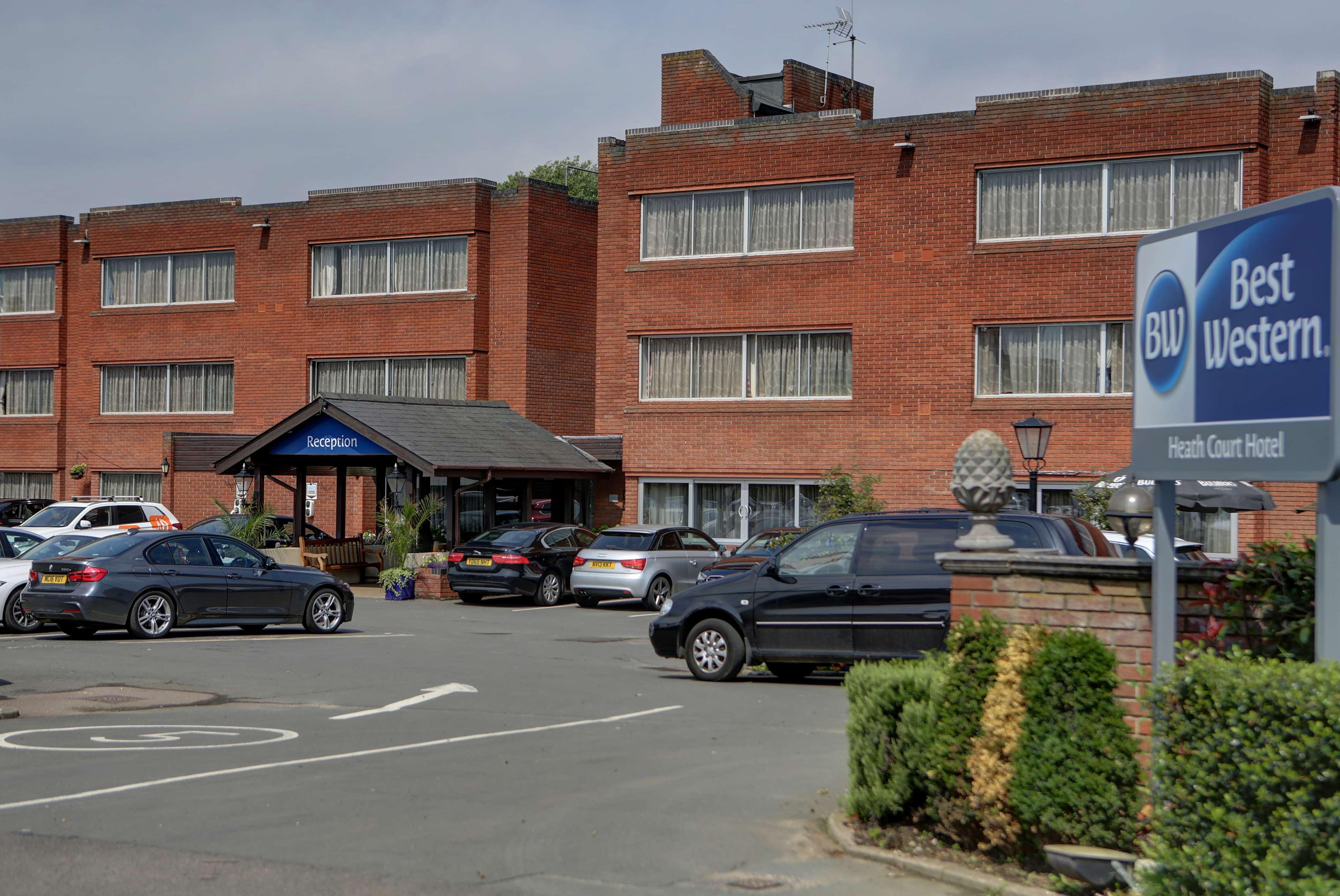 Best Western Heath Court Hotel Ньюмаркет Екстер'єр фото