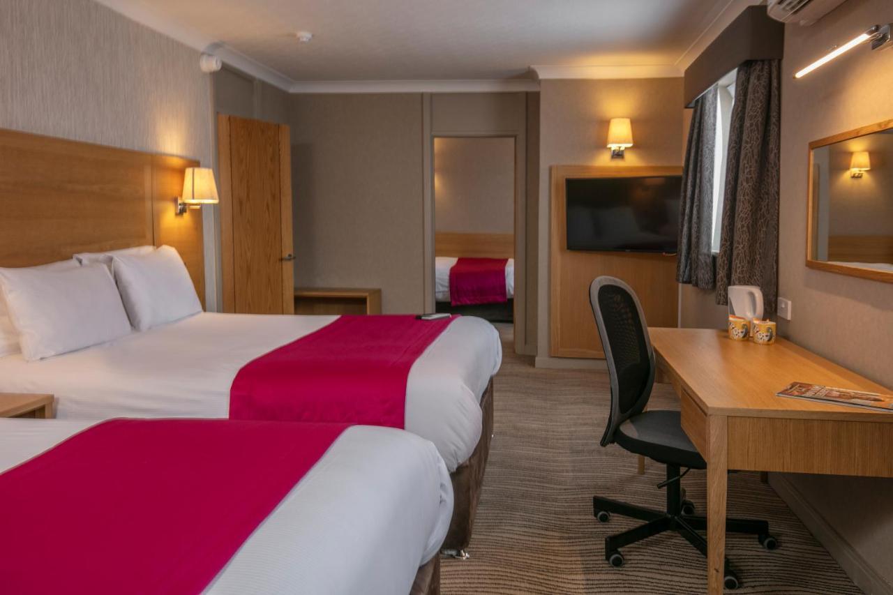 Best Western Heath Court Hotel Ньюмаркет Екстер'єр фото