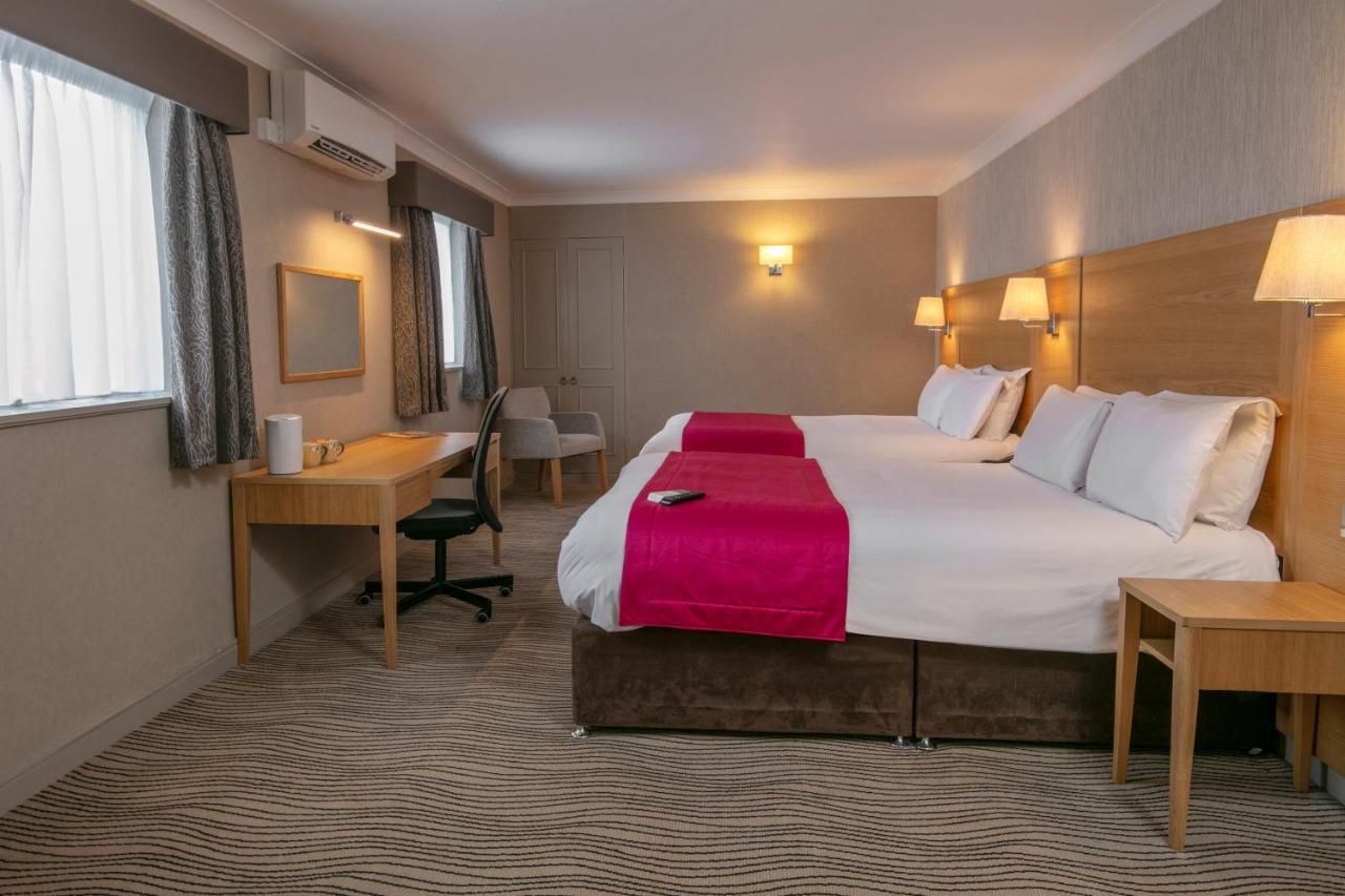 Best Western Heath Court Hotel Ньюмаркет Екстер'єр фото
