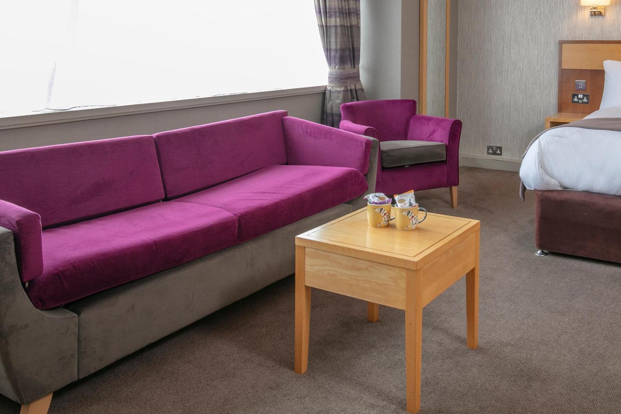 Best Western Heath Court Hotel Ньюмаркет Екстер'єр фото