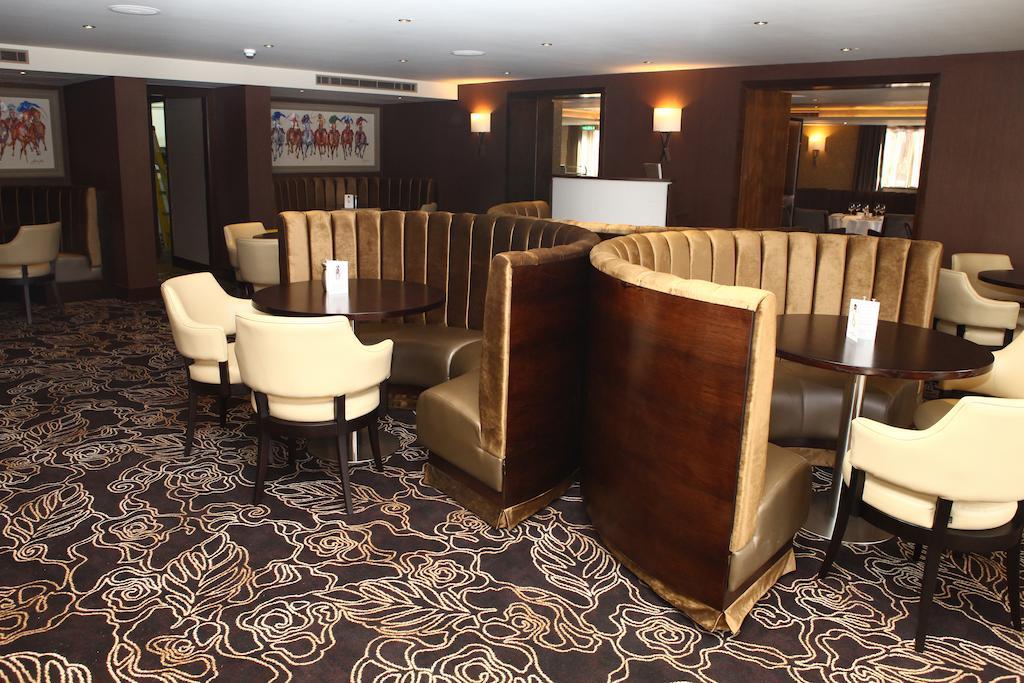 Best Western Heath Court Hotel Ньюмаркет Екстер'єр фото